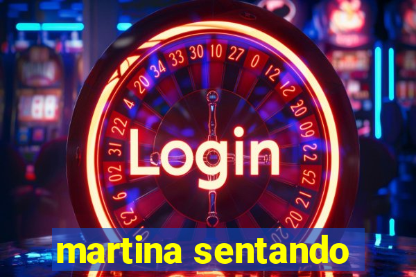 martina sentando